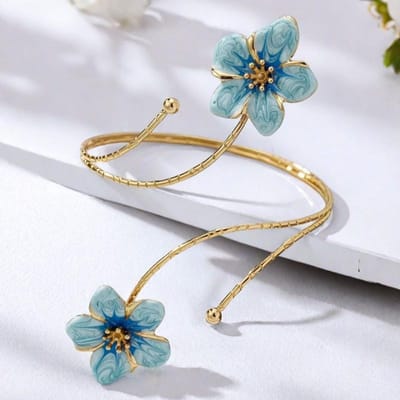 1pc Bracelet Européen & Style Punk Exagéré en Alliage Métal Émail Multicolore Floral, Tendance Et Cool Pour l'Été. Chaîne de bras florale colorée one-size bleu