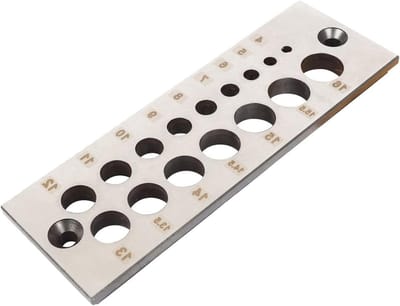 Allecta - Stalen deuvelplaat met 16 gaten voor naaldhout en hardhout - Metrische schaal 4 mm-16 mm - Pluggenmaker