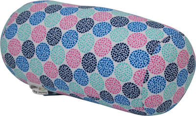 Kuschelmaxx Rolkussen - Sierkussen Rond Cilinder 17 x 33 cm - Flower star-design - Stevig en zacht - Mooie print - Gevuld met microgranulaat - Vormvast & Wasbaar - Ideaal voor op de bank, bed, auto of op reis - Inclusief Wasnet