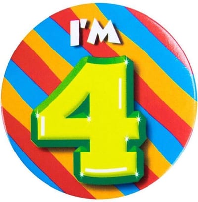 Verjaardags button I am 4