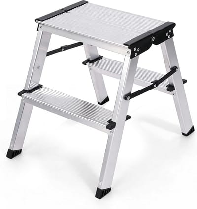 SnelShoppen - Aluminium Stepladder 2 Treden, Antislip Vouwladder voor Huishouden, TÜV & SGS Veiligheid, Tot 150 kg, Ideaal voor Keuken, Tuin en Klusse