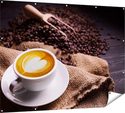 Gards Tuinposter Kopje Koffie in een Hartje met Koffiebonen - 160x120 cm - Tuindoek - Tuindecoratie - Wanddecoratie buiten - Tuinschilderij
