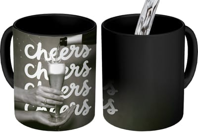 Magische Mok - Foto op Warmte Mokken - Koffiemok - Cheers - Wijn - Zwart - Wit - Magic Mok - Beker - 350 ML - Theemok - Mok met Tekst