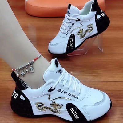 Nieuwe Stijl Heren en Dames Zelfde Stijl Koppel Pippen Papa Schoenen Lichtgewicht Zachte Zool Sneakers Draak Veelzijdig en Modieus Witte Schoenen Female 40 white
