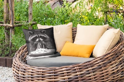 Tuinkussen - Wasbeer - Cute - Pasta - Tafelkleed - Zwart - Wit - 40x40 cm - Weerbestendig