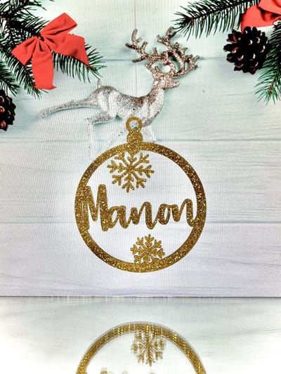 Kerstbal met naam - Kerstversiering met naam - gegraveerde kerstbal - Gepersonaliseerde kerstbal - kerst ornament met naam - lasergesneden kerstbal - gegraveerde kerstbal - uniek kerstcadeau - kerstkado - lasergegraveerde kerstbal - kerstbal