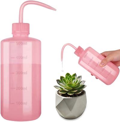 500 ml Gieter – Knijpfles van kunststof – Geschikt voor vetplanten, bonsai, kunstplanten voor binnen en kleine potplanten – Reinigingsfles – Gieter met gebogen tuit – Hulpspoelfles – Reinigingsfles met gebogen tuit voor wimperextensions – 21 x 7 cm