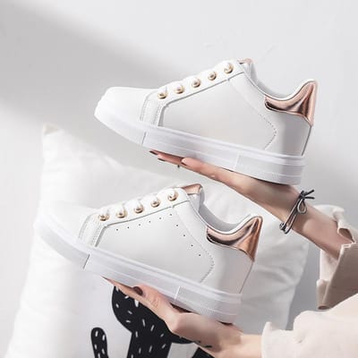 Lente Nieuwe Binnenverhogende Kleine Witte Schoenen Dames Koreaanse Versie Dikke Zool Casual Studentenschoenen Alles-match 40