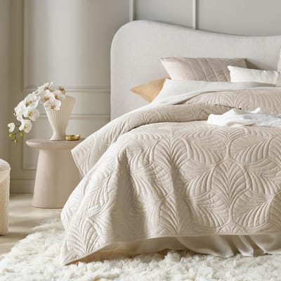 Famanu - Luxe sprei 240x260 cm crème, fluwelen woondeken voor bed en bank, elegant en stijlvol