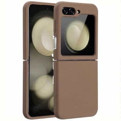 Accezz Hoesje - Geschikt voor Samsung Galaxy Z Flip 5 - Liquid Silicone Backcover met Magnetische Ring - Lichtbruin