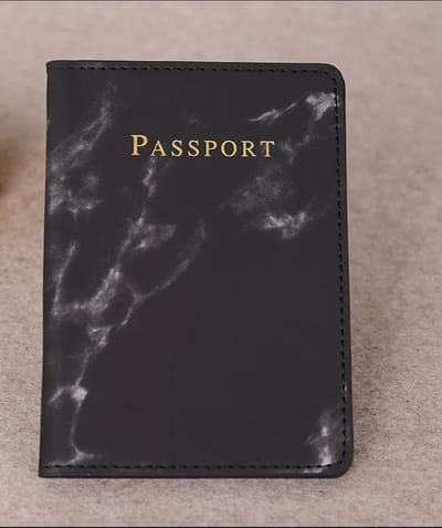 Akyol - Paspoorthouder-Paspoort Hoesje - Cover - Mapje - Paspoort tasje- zwarte paspoorthoes- zwarte paspoort hoesje - zwarte look paspoort hoes - paspoort van zwarte look - vakantie - spatwaterdicht paspoorthoes - paspoort organizer - reisetui - rei