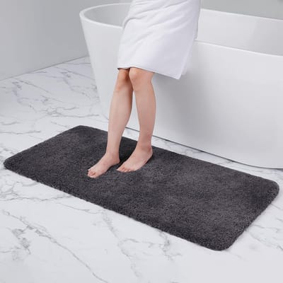 Badkamertapijt - Badmat zacht - Veilig douchen - Hoogpolig microvezel - 60 x 120 cm - Donkergrijs