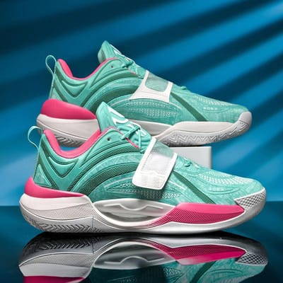 Basketbalschoenen met Lichtgewicht en Ademende Luchtkussen Sterke Mannen Springvermogen Mannen Casual Sportschoenen 43 hemelsblauwe kleur