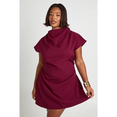 boohoo Dames Plus asymmetrische geraffelde capmouw shiftjurk | Berry | Maat: 16