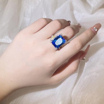 Klassieke Gekleurde Zirconia Damesring Nieuwe Glanzende Gekleurde Sieraden Vierkante Zirconia Ring Adjustable opening