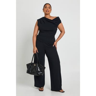 boohoo Dames Plus Geribbeld Asymmetrische Top en Broek met Wijde Pijpen | Zwart | Maat: 44