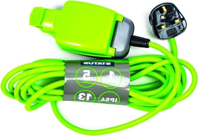 Groene waterdichte verlengsnoer - 5 meter lang - voor buiten - 13 amp - IP54