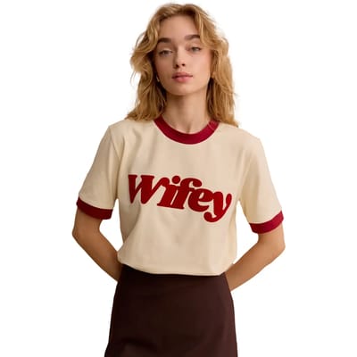T-shirt dames She is Sunday Wifey