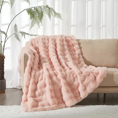 Zachte Knuffeldeken 150 x 200 cm - Pluizige Fleece Deken in Roze, Warm en Comfortabel voor Bed en Bank