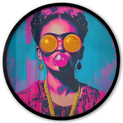 Poster in lijst Rond - Fotolijst 40x40 cm - Posters - Vrouw - Kauwgom - Zonnebril - Oranje - Ronde posterlijst zwart - Decoratie - Wanddecoratie woonkamer - Muurdecoratie slaapkamer