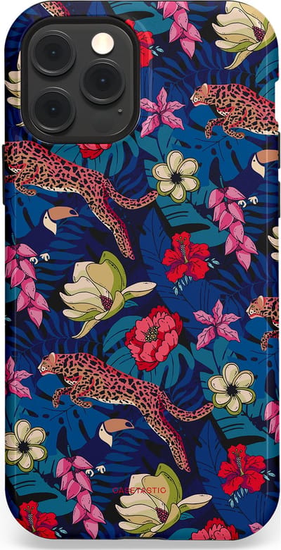 Casetastic Hoesje Geschikt voor Apple iPhone 12/12 Pro Magsafe - Stijlvolle Beschermende Duo-layer Case - Jungle parade