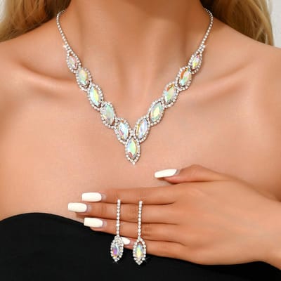 Ensemble de Bijoux 3 Pièces pour Femme Mode Cuivre Incrusté Chaîne Griffe Série Cristal Collier Boucles d'Oreilles Mariage Banquet Fête Cadeau de Vacances