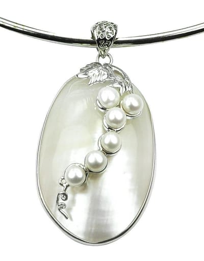 Zoetwater parelketting Shell Pearl Grape - echte parels - wit - zilver - ketting met hanger - luxe sieraden zakje - parelketting dames