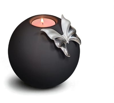 Mini Urn met kaarshouder - Glas - Handgemaakt - Zwart / Zilver - 500 ml - Urn voor mensen - Urn voor dieren - Incl. deksel, kaarsje & aszakje - verzilverde vlinder (.925)