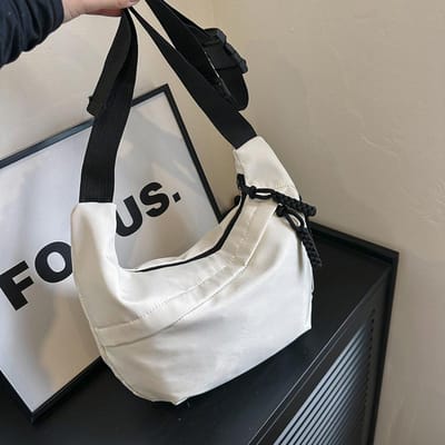 Nylon Crossbody Tassen met Grote Capaciteit Nieuwe Casual en Veelzijdige Commuting Schoudertas Lichtgewicht Sport Crossbody Hobo Tas
