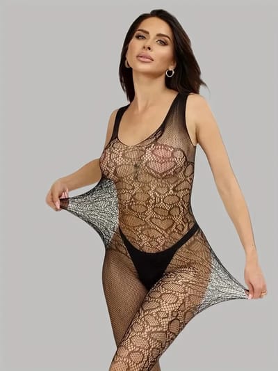 Transparante Catsuit met Open Kruis - Zwart Mesh - Sexy Bodystocking - Incl. Zwarte Kruis-Tepelstickers - One Size M-XL | LekkerStout | ( LS325 )