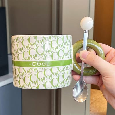 Souvenirs voor Meisjes High End Keramische Mok met Deksel Koppels Waterbeker Creatieve Praktische Beker Mannen Koffiekop Cadeau 301-400ml