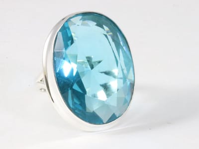 Grote ovale zilveren ring met aquamarijn - maat 18.5