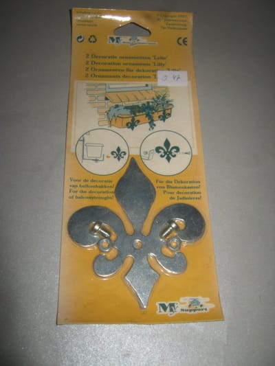 My 2 stuks metalen Decoratie Ornamenten ''Lelie''