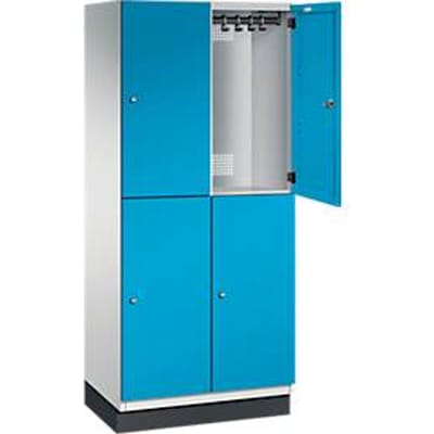 C+P Double-store locker Cambio, 2 vakken, 4 legborden, met plint, B 800 x D 525 x H 1980 mm, lichtgrijs/lichtblauw