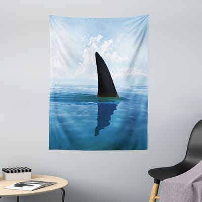 ABAKUHAUS Haaienwandtapijt, afbeelding met haaienvin boven het wateroppervlak als waarschuwing voor gevaar, 110 x 150 cm, lichtblauwpaars