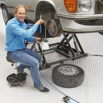 Datona® Vacuüm Remontluchter - Voor Auto’s en Motoren - Zelfstandig Remmen Ontluchten - Inclusief Reservoir, Slang en Vulfles