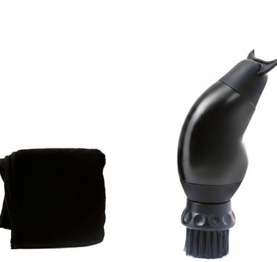 Famanu – Schoenreiniger & laarzenborstel met handdoek (zwart) - Schoenpoetsset - Reinigt moeiteloos outdoorschoenen - voetbalschoenen - wandelschoenen - wandellaarzen - golfschoenen - regenlaarzen en