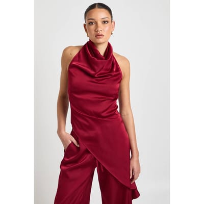 boohoo Dames Satijnen Waterval Hals Asymmetrische Zoom Top | Donkerrood | Maat: 34