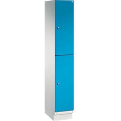 C+P Double-store locker Cambio, 1 vak, 2 vakken, met plint, B 300 x D 525 x H 1980 mm, lichtgrijs/lichtblauw