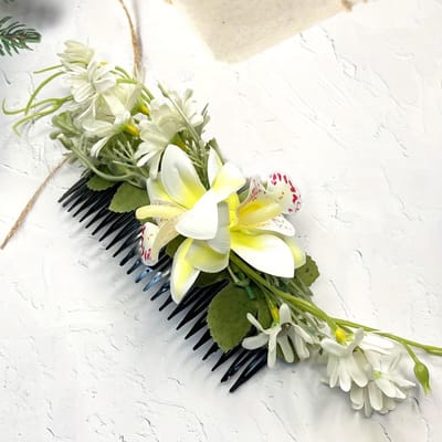 Nouveau Peigne à Cheveux Headpiece Style Bohème Dai Tissu Simulé Couleur Unie Fleur de Pâquerette Hawaïenne Convient pour les Séances Photo de Vacances à la Plage blanc