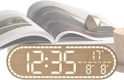 KZQ Led Digitale Wandklok Met Kunsthoutnerf En Groot Scherm - Insteekklok Met Temperatuurweergave En 5 Helderheidsniveaus - Timer En Wekker Voor Slaapkamer Woonkamer En Keuken - Geel Kunsthoutnerf
