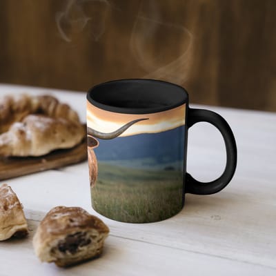 Magische Mok - Foto op Warmte Mokken - Koffiemok - Longhorn - Landschap - Zonsondergang - Magic Mok - Beker - 350 ML - Theemok