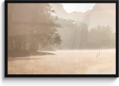 Poster in lijst - Fotolijst 90x60 cm - Posters - Landschap - Bos - Water - Mist - Beige - Posterlijst zwart - Wanddecoratie badkamer - Muurdecoratie WC - Decoratieve accessoires - Toilet muur decoratie