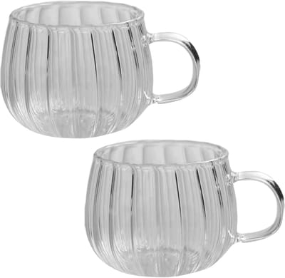 QTTVBTNA – 2 Stuks Glazen Mokken met Handvat – Transparante Koffiekopjes en Theeglazen – Geschikt voor Warme en Koude Dranken zoals Koffie, Espresso, Melk, Thee en Soep – Decoratieve Drinkbekers voor Thuis, Kantoor en Feestdagen – 350 ml