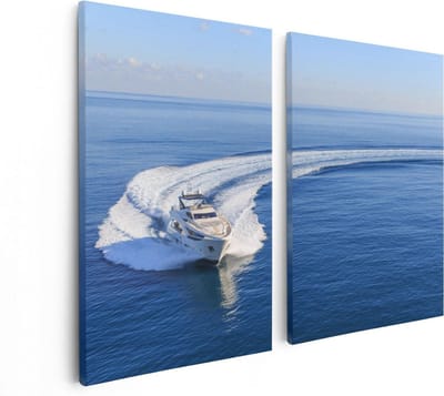 Artaza Canvas Schilderij Tweeluik Jachtboot op het Water in een Bocht - 80x60 - Foto Op Canvas - Canvas Print