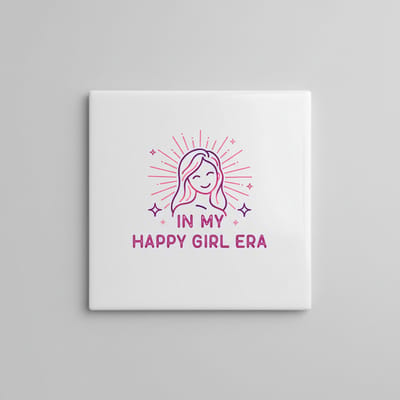 Inspirerende Tekst Keramische Tegel – “In My Happy Girl Era” – Positieve Decoratieve Wandtegel 15×15 cm