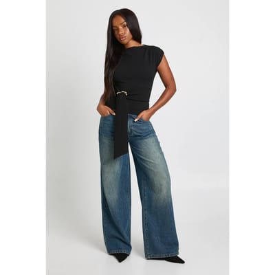 boohoo Dames Crepe top met 'Grown On Neck'-detail, gouden afwerking en ceintuuraccenten | Black | Maat: 10
