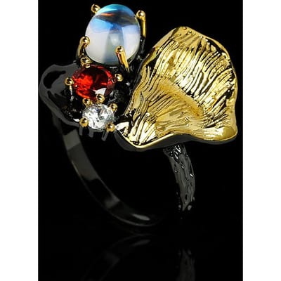 Bague Pierre de Lune Tendance Nouveaux Bijoux Or Noir avec Bijoux Zircon Rouge No. 10 beige