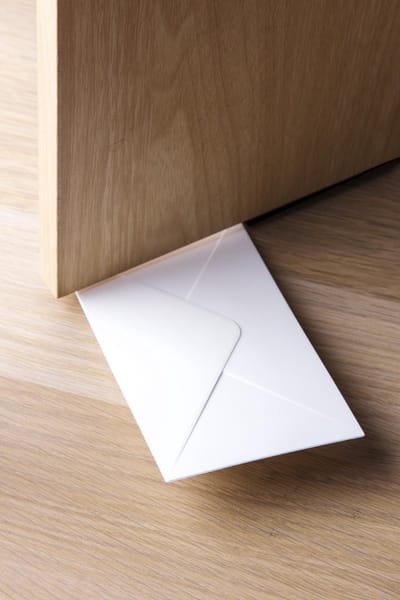 Qualy - Brievenstandaard En Deurstopper - You've got mail doorstopper - Wit
