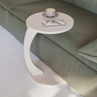 Moderne C-vormige salontafel met wieltjes in zand-beige look